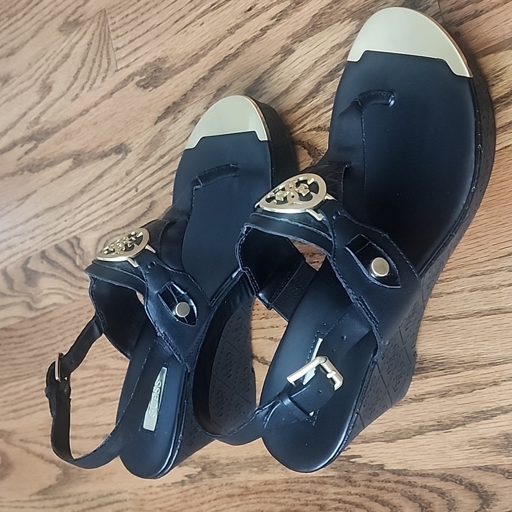 Shoes - Picture 2 of 4